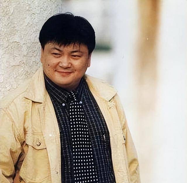 原创洪剑涛与初恋结婚姐弟恋也很甜蜜如今儿子是他的骄傲