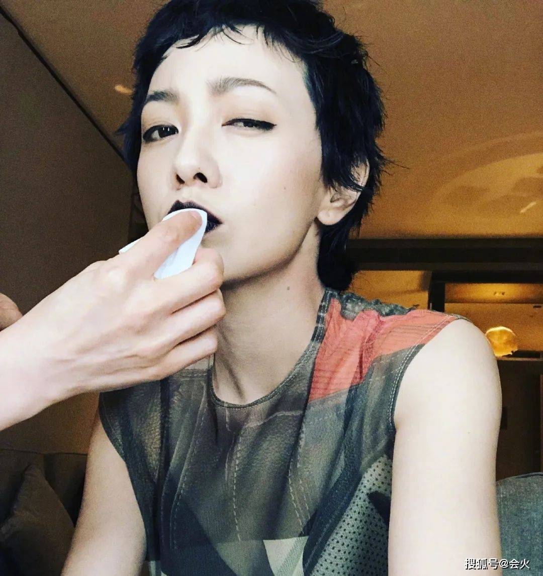 被骂玻璃心讨人嫌,她居然也不在乎吗?