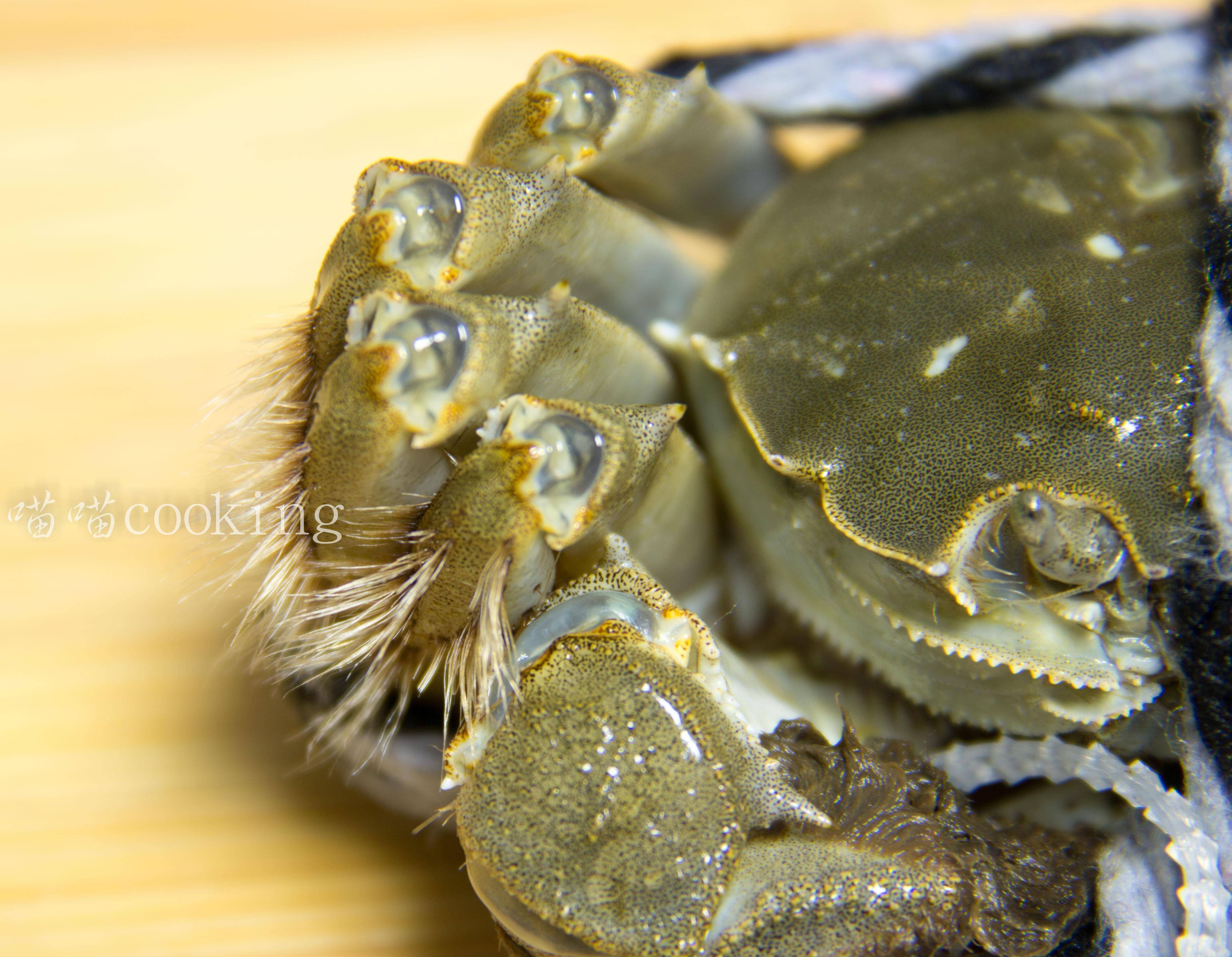 原创螃蟹怎么分公母蒸螃蟹是用冷水还是热水呢看完后您就全懂了