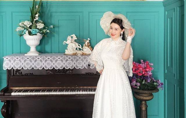 原创有一种好身材叫做关婷娜穿保守的裙子也藏不住看着真撩人