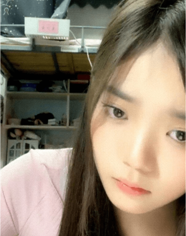 突然吐血的刘丽千紧急关了直播,由于网友们十分关心