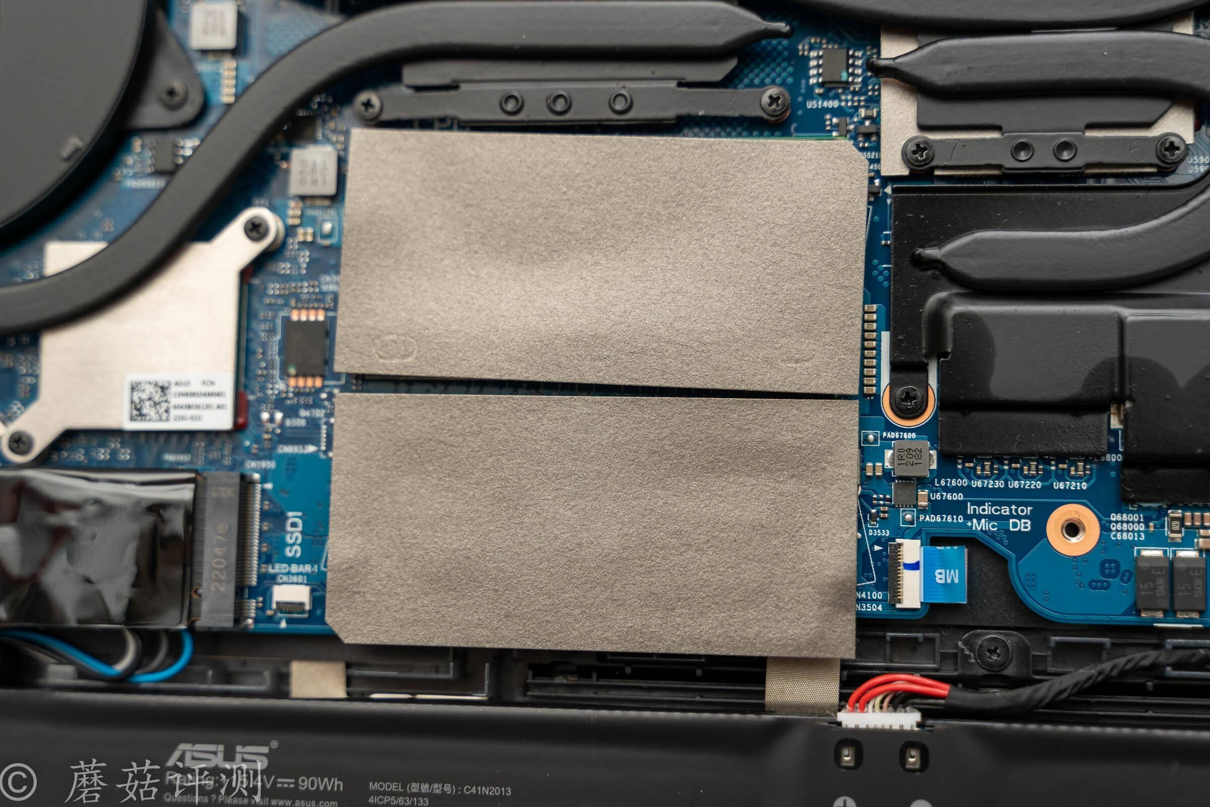 精致外观,爆表性能,一触即发,rog枪神6 plus超竞版游戏本 拆解评测