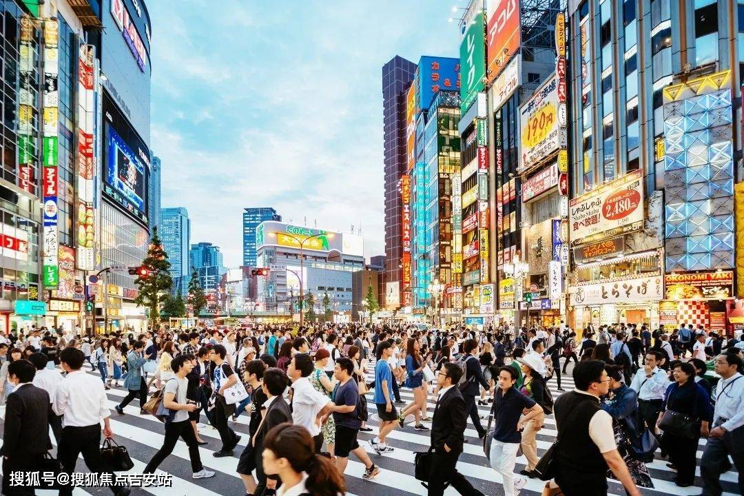 項目擇址於欣旺達小鎮旁,臨近時尚產業城和園洲東園區,坐落於園洲重點