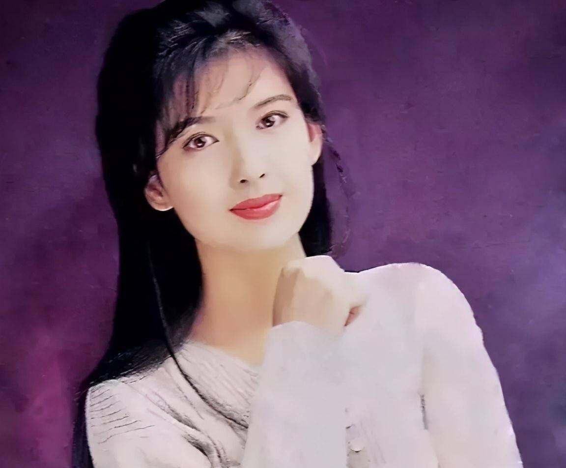 原创周慧敏53岁生日罕见晒照她和朱丹其实大家都误解了