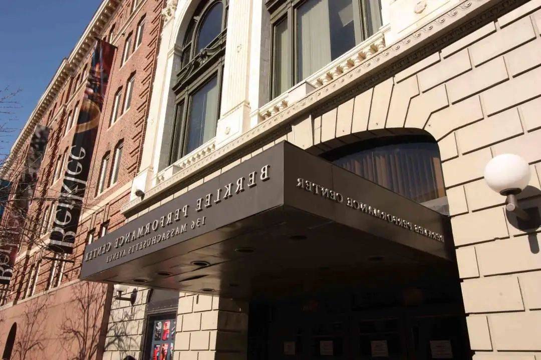 北京新府学在国际学校学艺术升学路径能有多少条