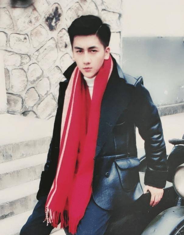 出道11年没火,演过《花千骨》和热巴弟弟,他还跟于正合作过4次_康磊