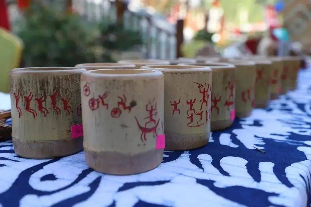 2022花山草原那达慕重磅来袭_岩画_内蒙古_参考