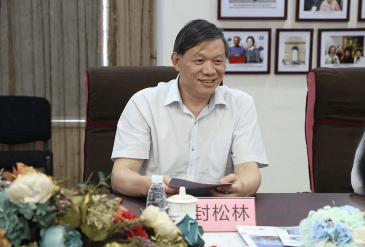 实验室理事长,技术委员会主任封松林致欢迎辞实验室副理事长,技术委员