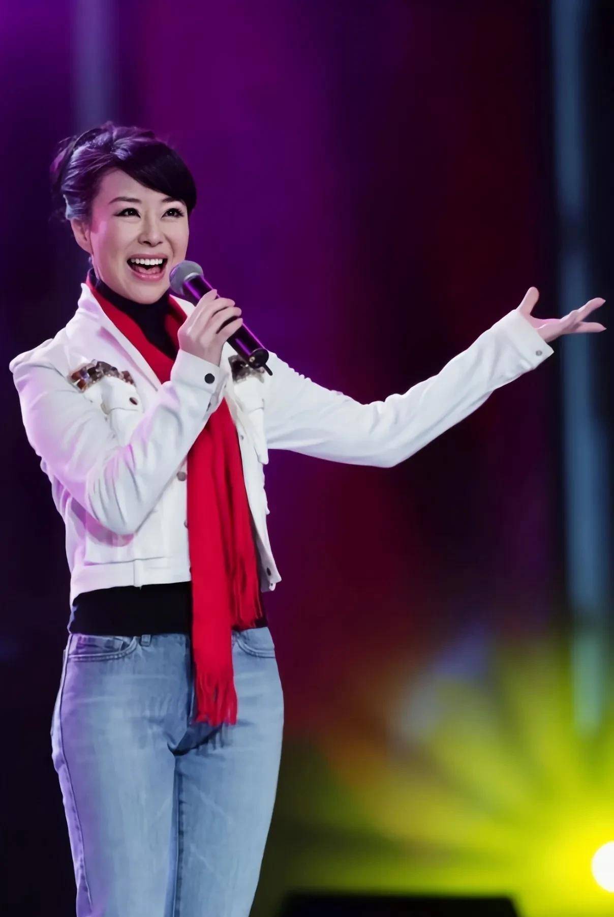 谈2002年中央电视台心连心艺术团在吉林省临江市的盛大演出_革命_老区