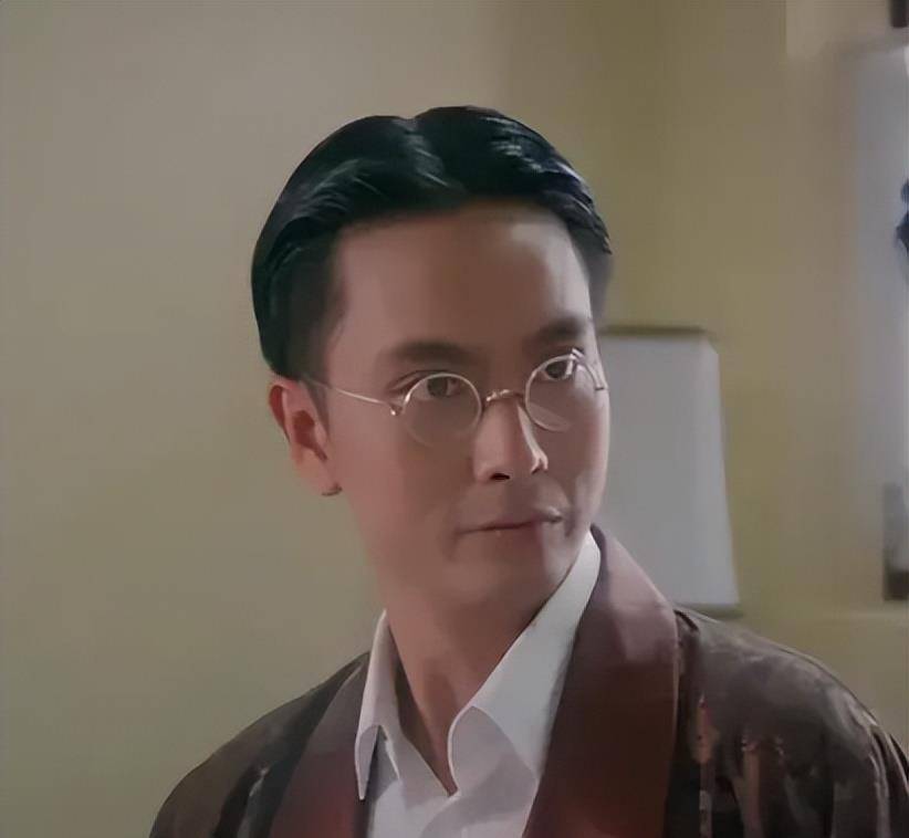很多年轻观众可能并不熟悉但要说起《纵横四海》的反派明智杰大家都会