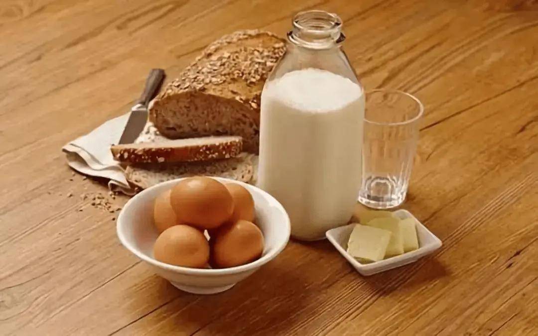 糖友早餐指南:糖尿病人这么吃早餐,血糖轻松稳一天