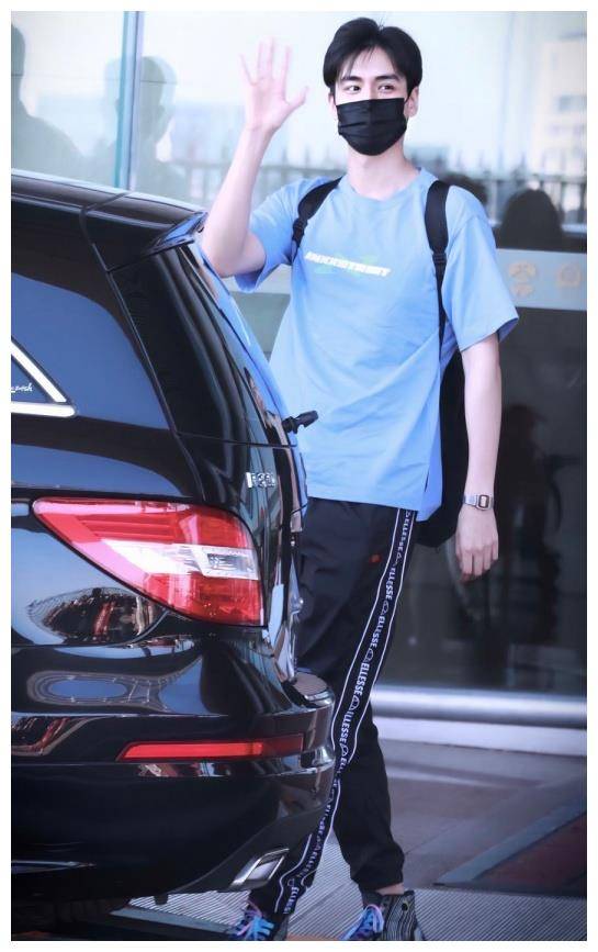 原创胡一天鞋子有心机鞋带每一处颜色都不一样回头率百分百