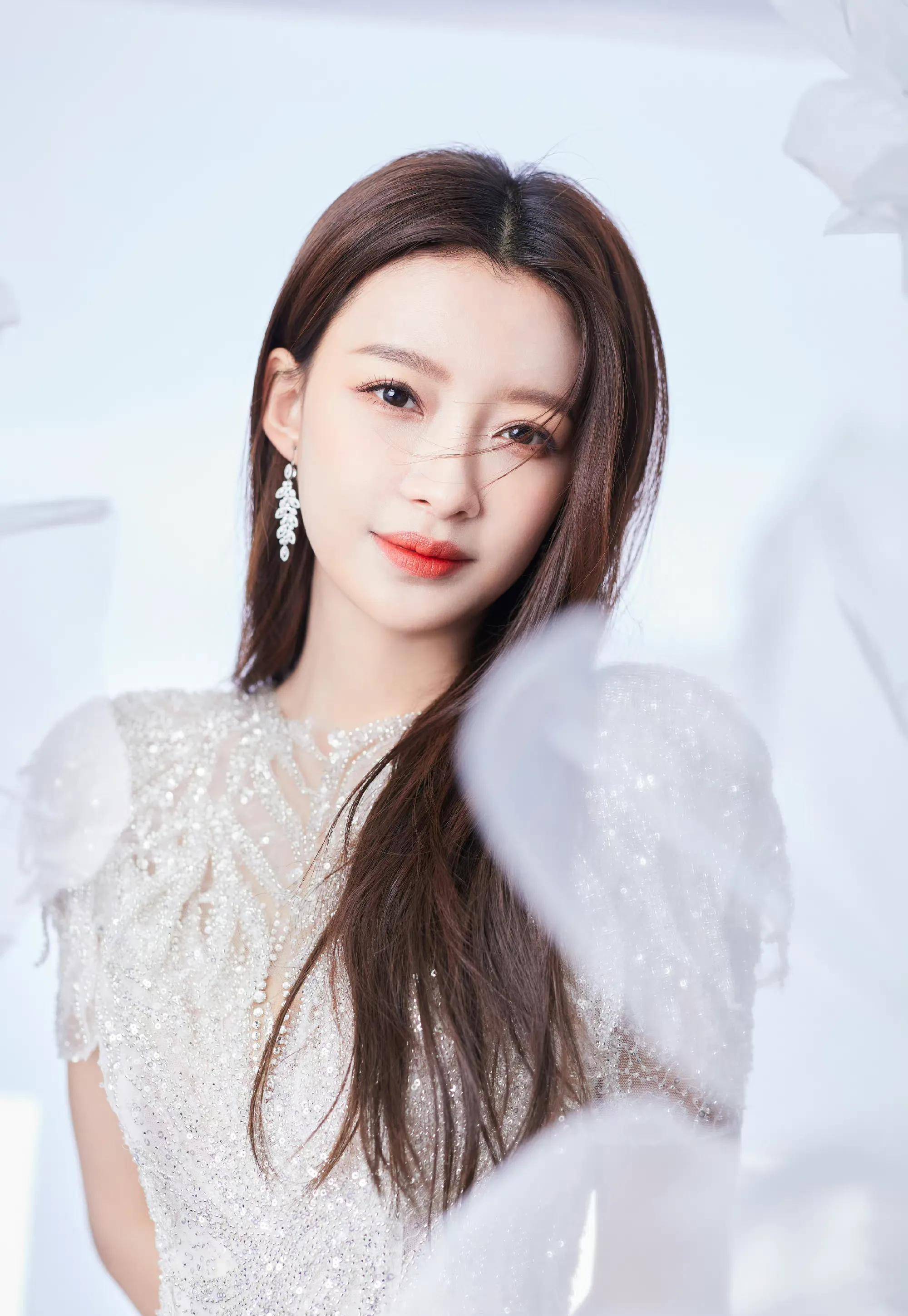 原创孙怡笑起来非常吸引人萦绕在心头无法抹去要多多营业哦