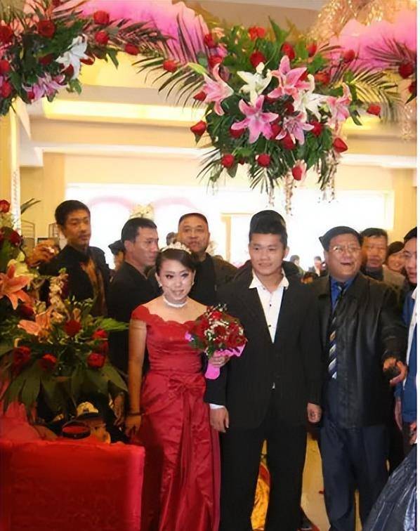 原创从一夜爆红到销声匿迹不听师父劝阻离婚如今丫蛋怎么样了