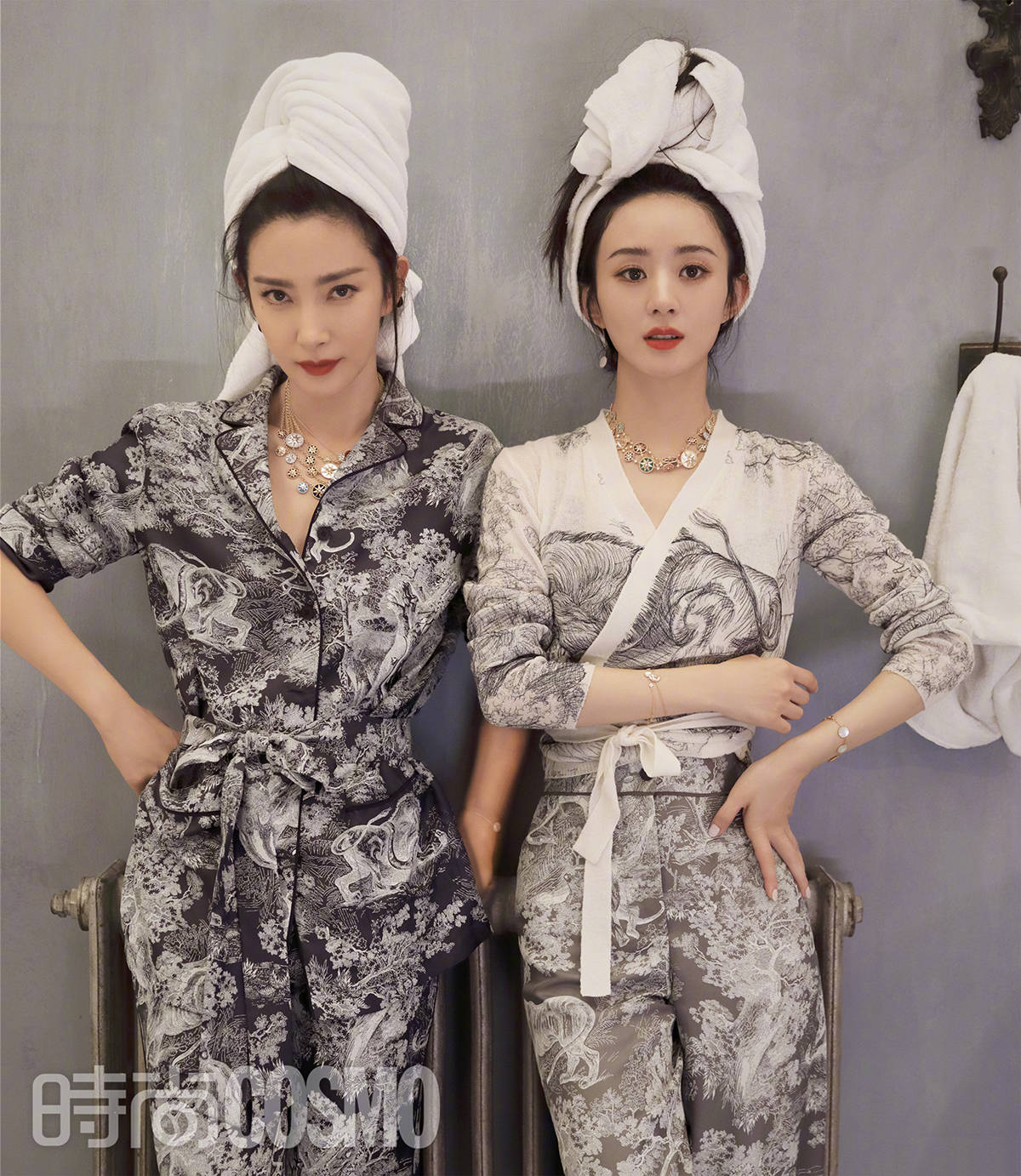 赵丽颖与李冰冰同框穿“水墨”睡衣像是两姐妹看不出相差15岁bsport体育(图3)