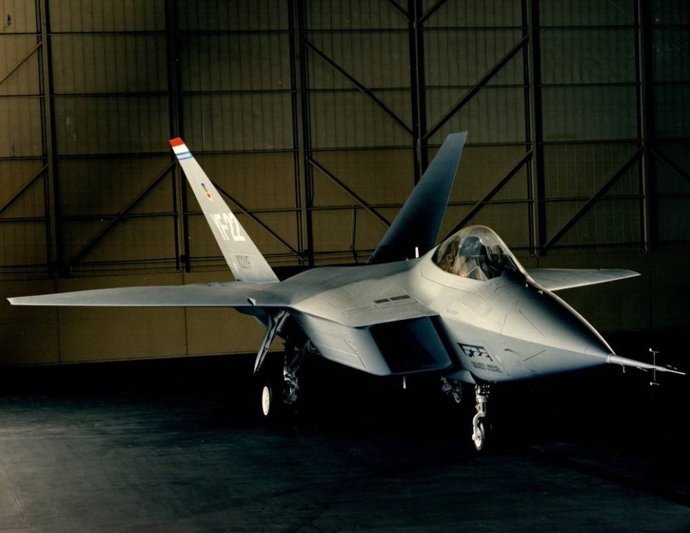 国会老爷不同意美国f22退役被推迟这背后是什么因素占了主导