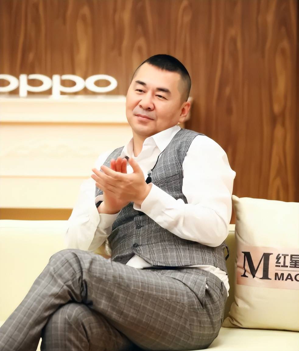 陈建斌:娶蒋勤勤恩爱16年,婚后连生二子,一家四口真甜蜜_呼小静_父母