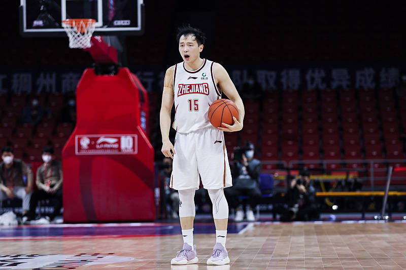 新晋国手恐投奔恩师,221cm高塔追梦nba,将迎大变动_王奕博_朱旭航