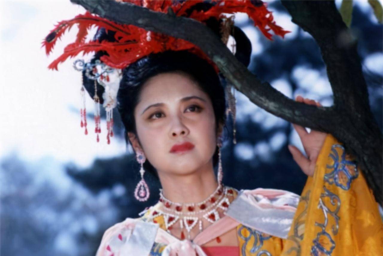 原创女儿国国王朱琳不整容不打针68岁率性而活优雅老去