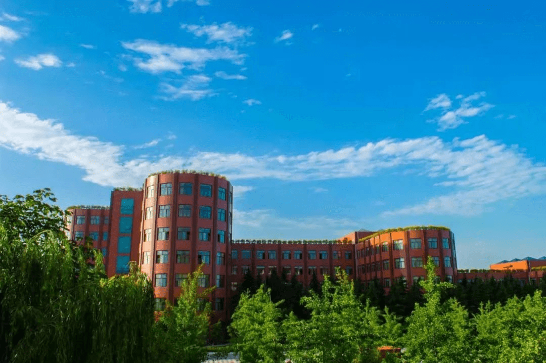 西京学院校园风景图片