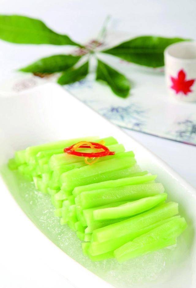 芥兰新吃法,大厨教你在家做,大热天的吃这个真是太棒了_道菜_食用_冰