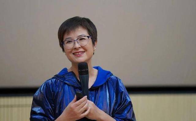 张泉灵从央视辞职,147万投资一个80后"二混子",让她狂赚1.2亿