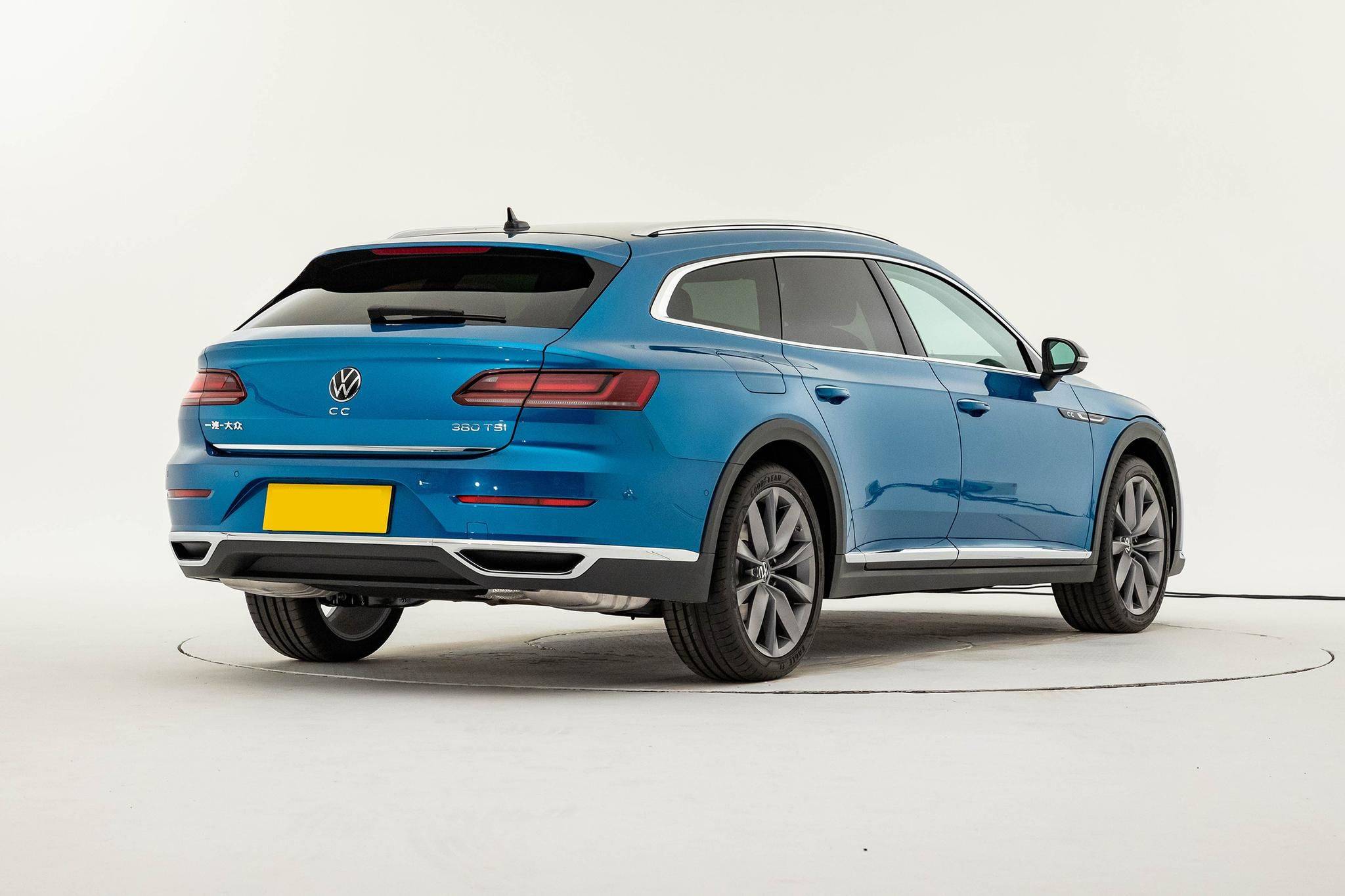 大众cc顶配车型配220马力发动机零百加速78秒超车顺畅