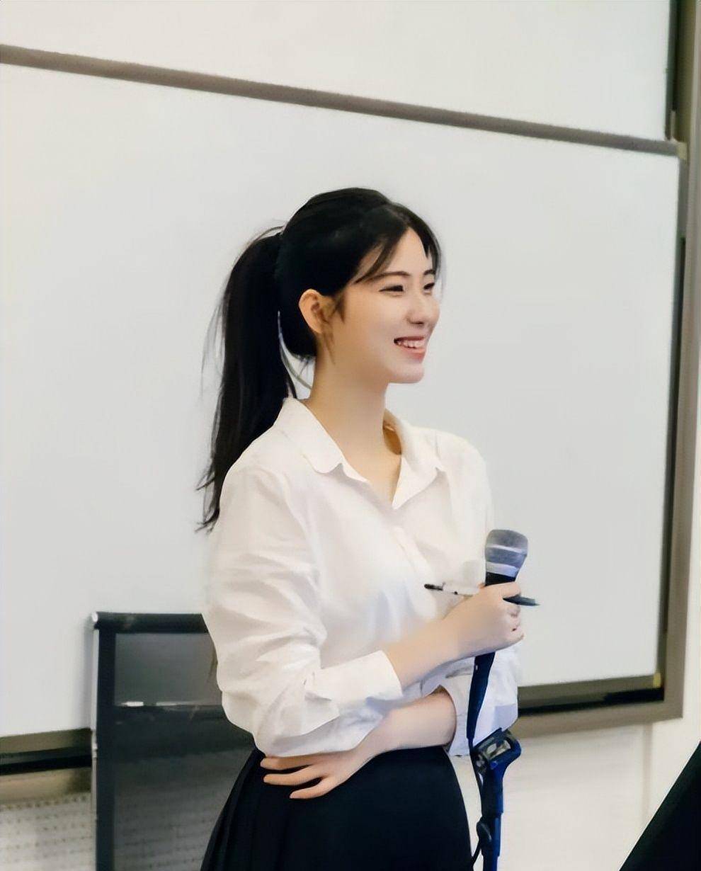 上海东海学院美女图片