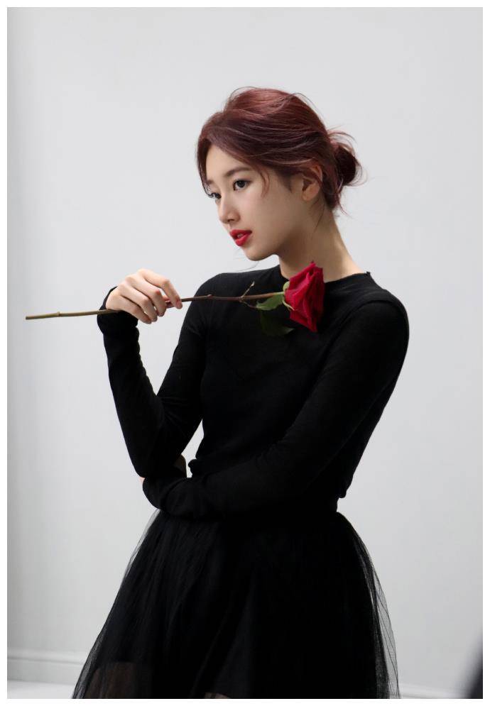 原创裴秀智最新画报魅惑众生又纯又欲的画面实在忍不住心中悸动