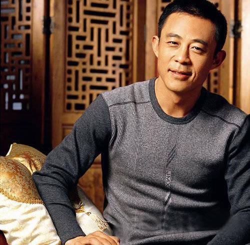 潘雨辰的父母自然是不同意的,但是坠入爱河的两人,任是有八匹马也拉不