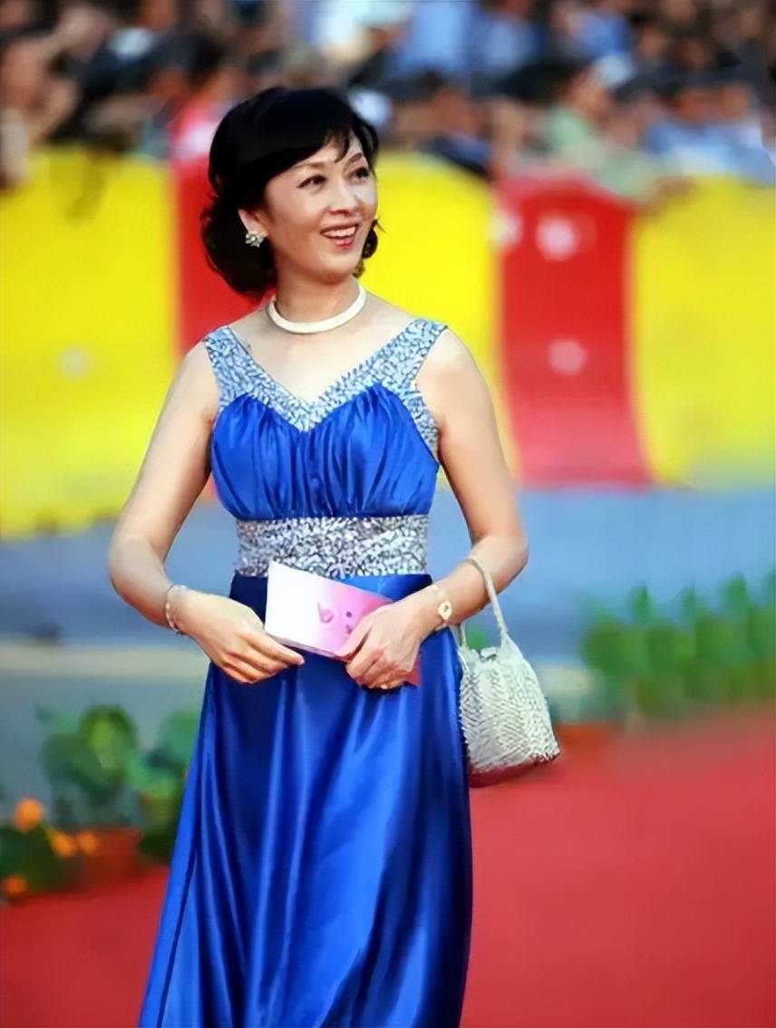 年轻时风华绝代,现今被人遗忘的7位女星,个个是"宅男女神"_龚雪_潘虹