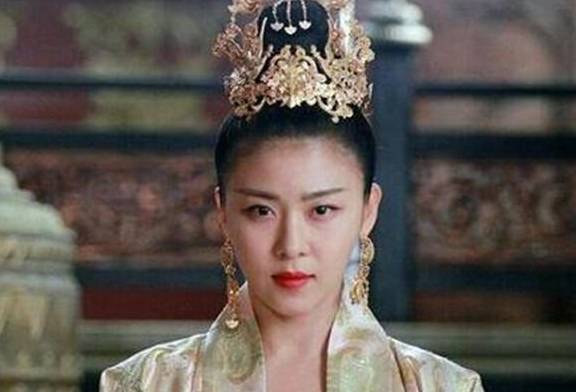 就在册立不久,出于嫉妒之心,吴皇后便以顶撞之由仗责了万贵妃.