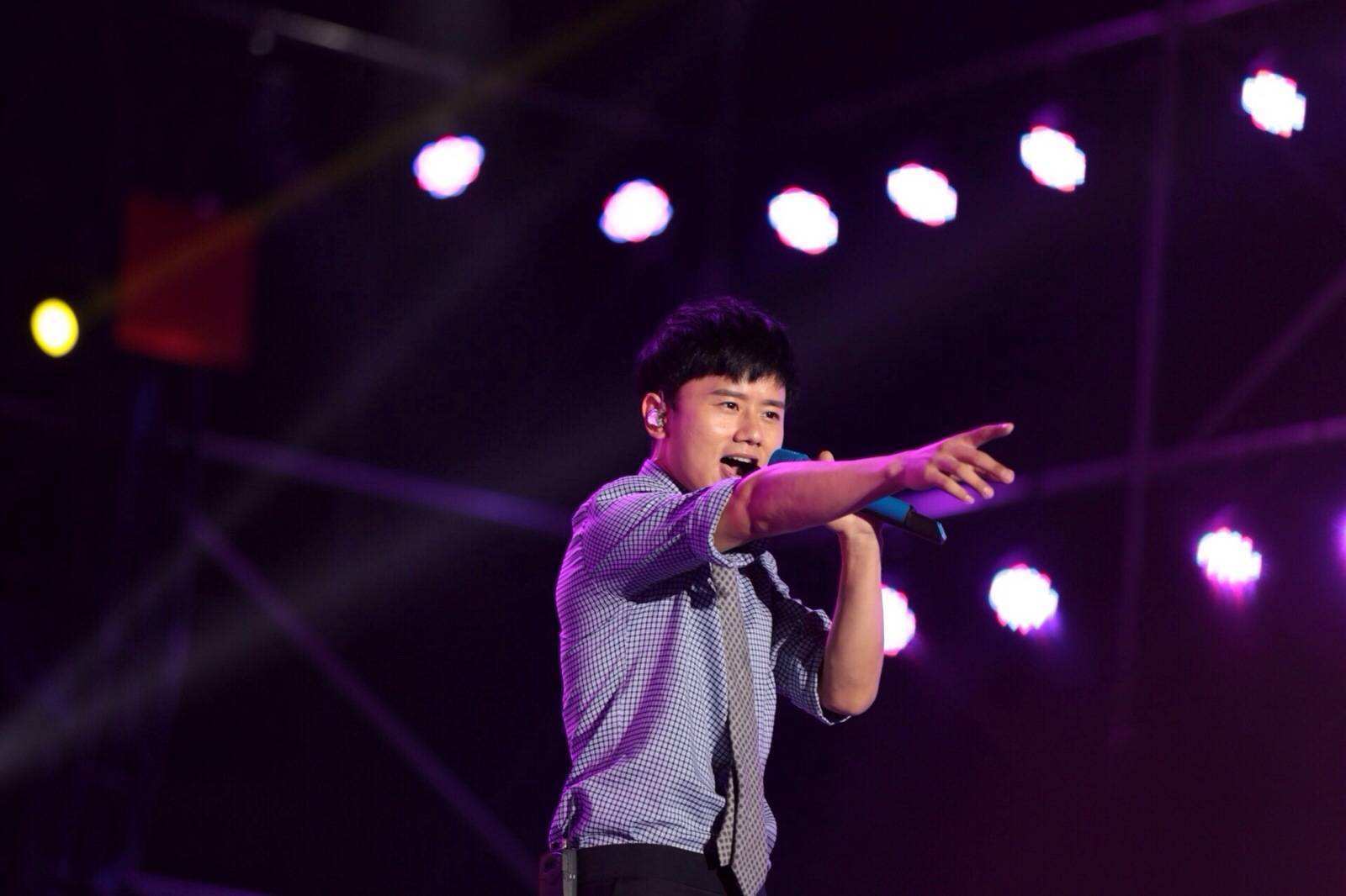 张杰南京演唱会_音乐_巡回_舞台