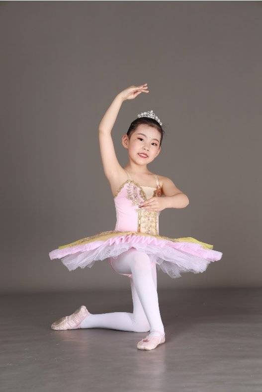 新疆赛区最佳人气总冠军-李雨霏_钢琴_节目_小朋友