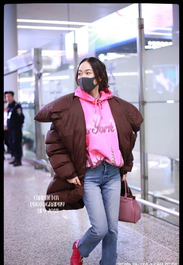 霍思燕这一身太嫩了,网友:眼角堆起的皱纹终于让我相信,她38岁_杜江