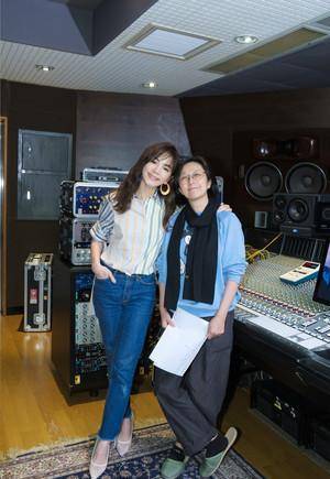 ella为人母泪洒录音室 抢先曝光艾拉秀精华彩蛋_费玉清_黄韵玲_合作