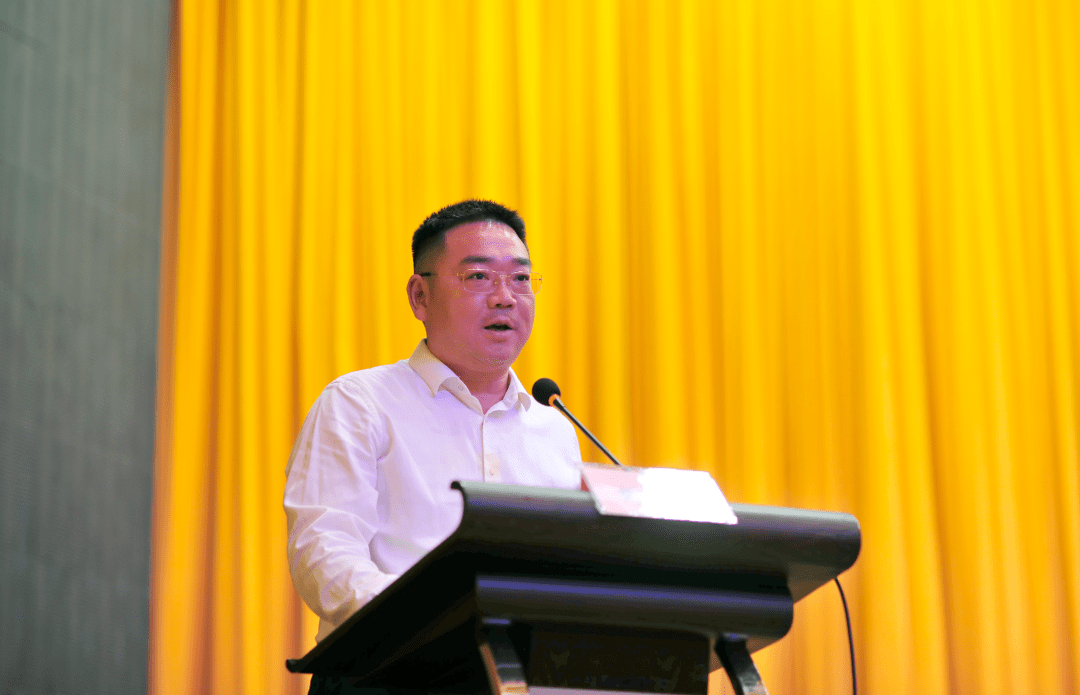 重庆市卫生健康科技创新大会召开附属肿瘤医院党委书记吴永忠教授作