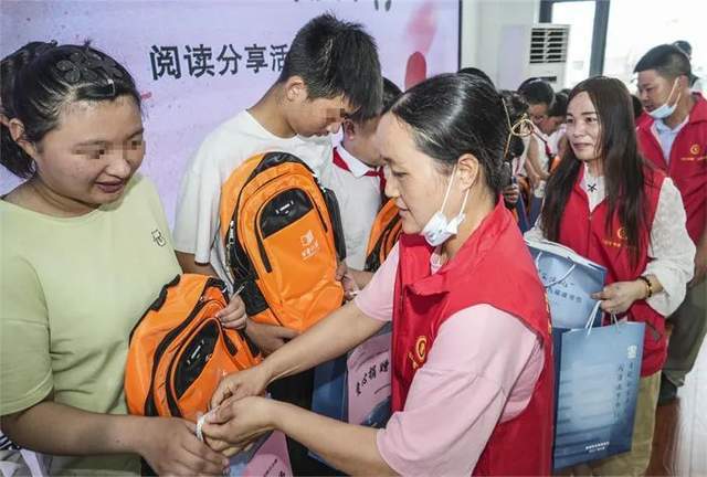 牵手成长61助学扶智61你我同行阅读分享活动成功举办
