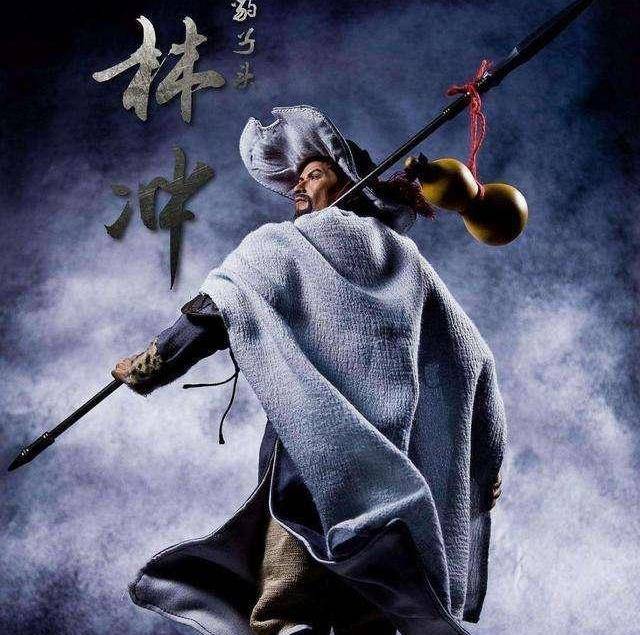 梁山五虎将中,关胜为何能排在林冲之上,一举成为五虎之首?