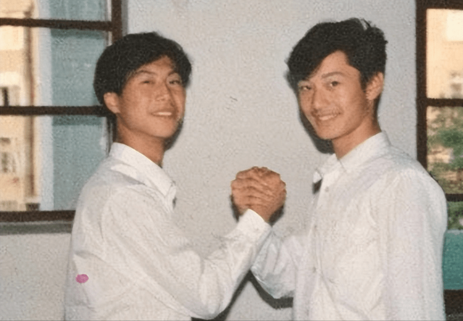 黄晓明20岁旧照被扒,本尊幽默回应