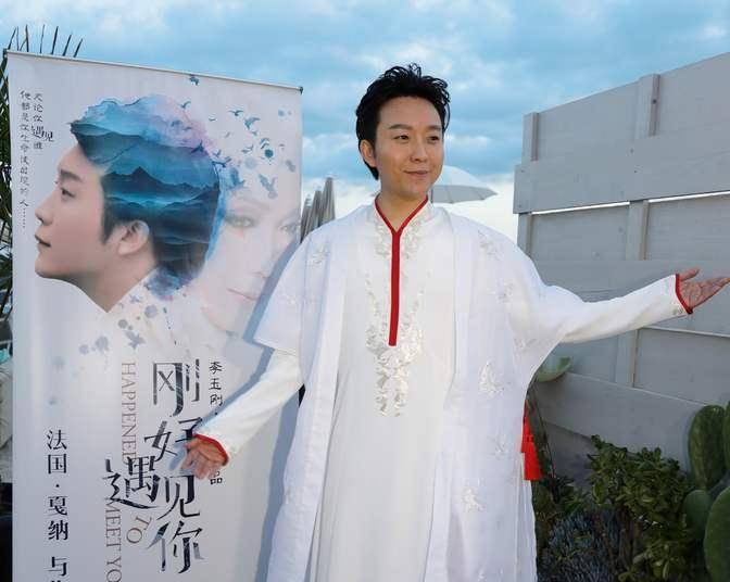 李玉刚:19岁跳河被救,20岁开始男扮女装,40岁成中国的骄傲_因为_梅