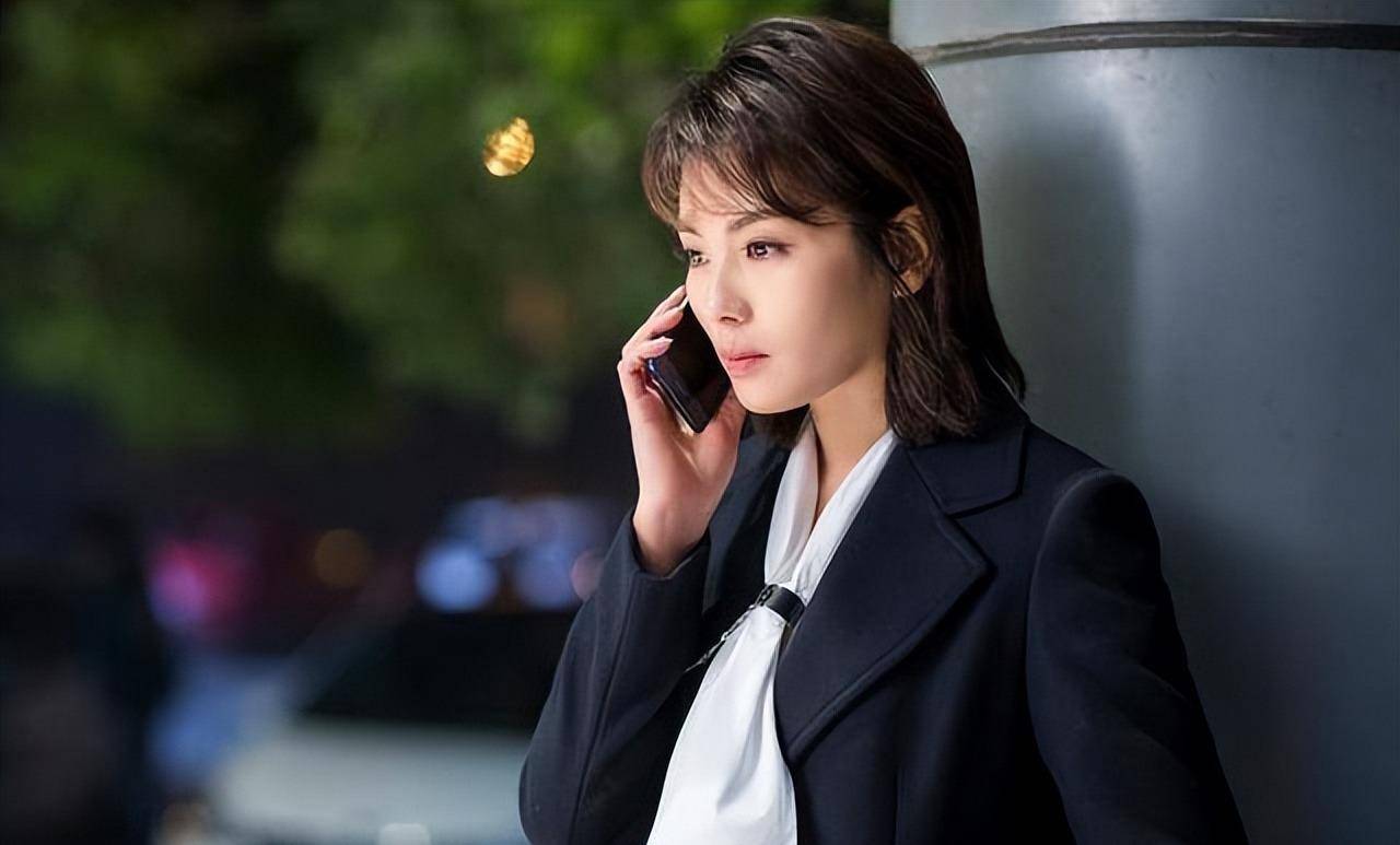 同样饰演职场女精英,把陈数,姚晨和杨颖放在一起,差距就出来了_袁泉