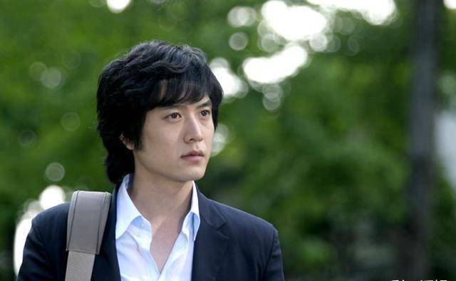 韩剧《威尼斯恋人》男主,现实里对妻子一见钟情,如今在国外已经过气