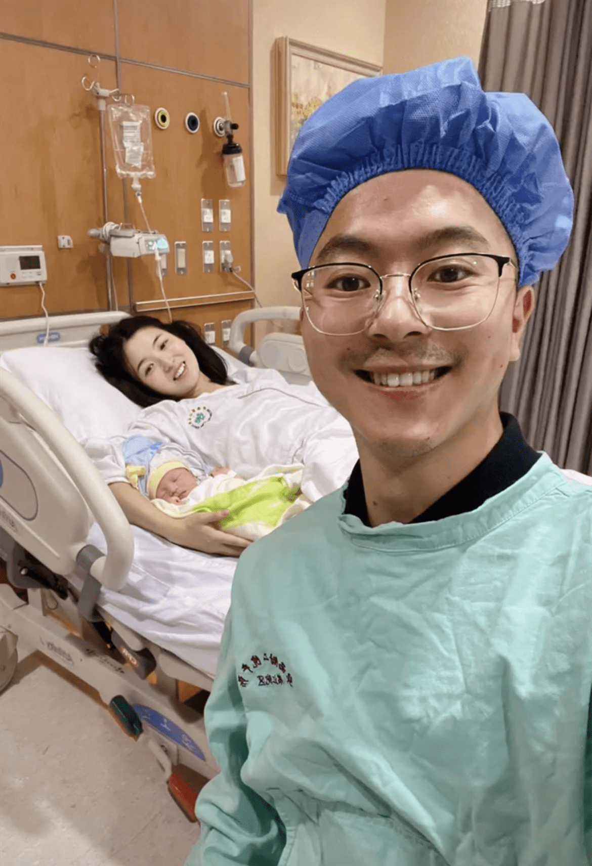 网红"阿坝小王子"官宣产女,晒一家三口合照,重达6斤_王光强_创业_女儿