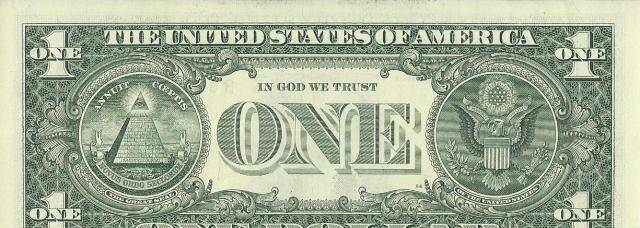 金字塔上面有一个"全视之眼",全视之眼又称"上帝之眼",是共济会早期的