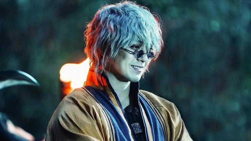 而且新田真剑佑本人也参与了很多作品,包括很多弥漫变化的作品,比如