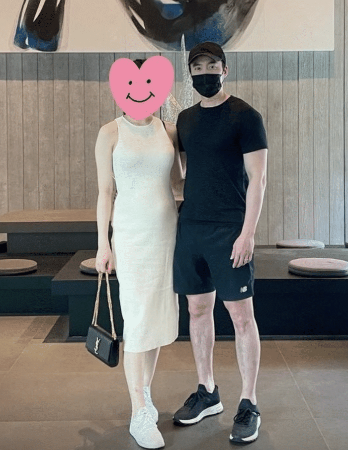 阿娇前夫赖弘国晒聚会照,孕妻Alice优雅大方