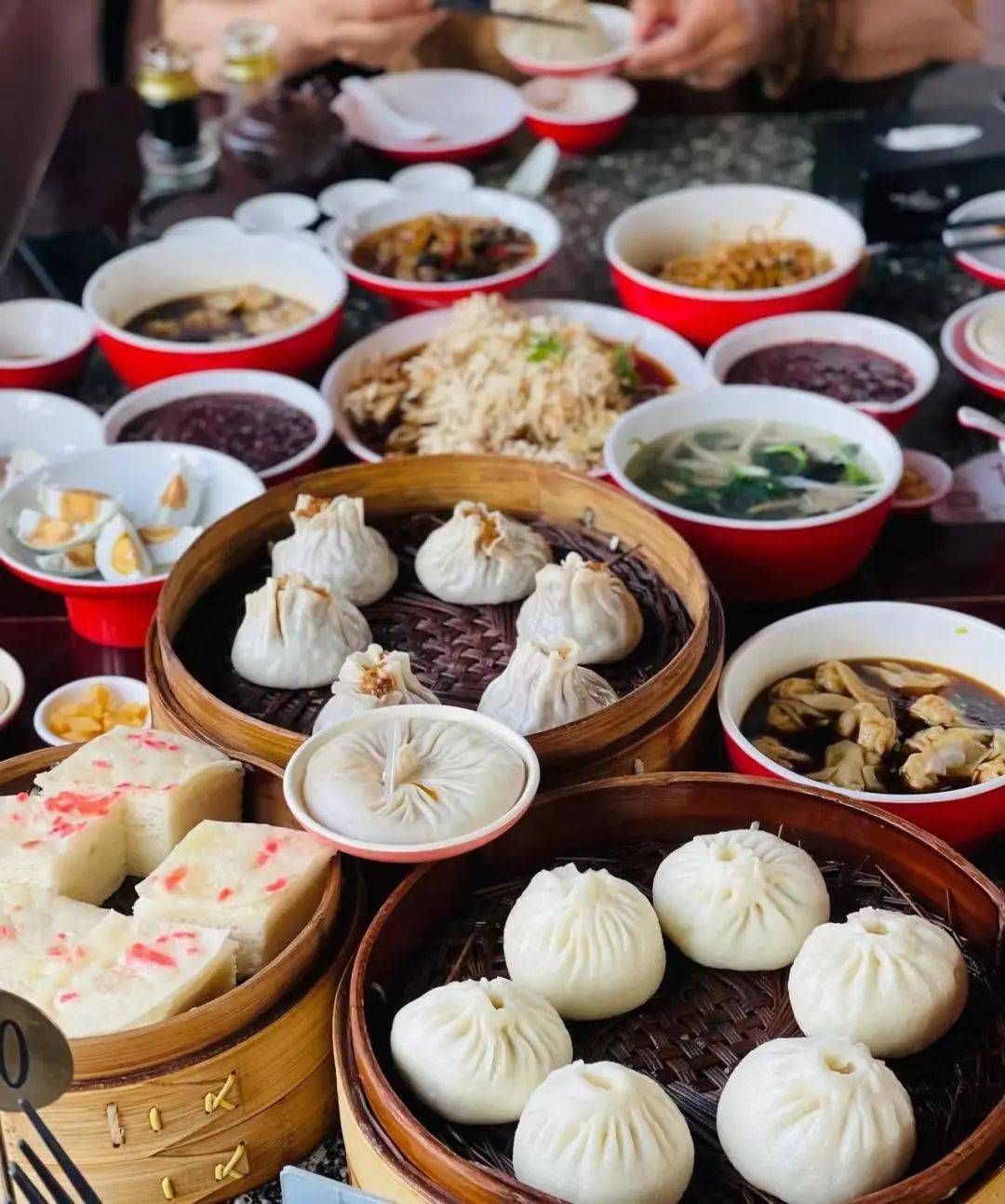 早上水包皮,晚上皮包水,精致的扬州早茶,为何走不出扬州?