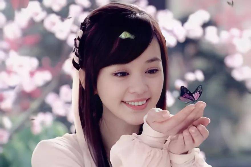 原创真正的古装美女没有满头珠翠钗环照样美若天仙