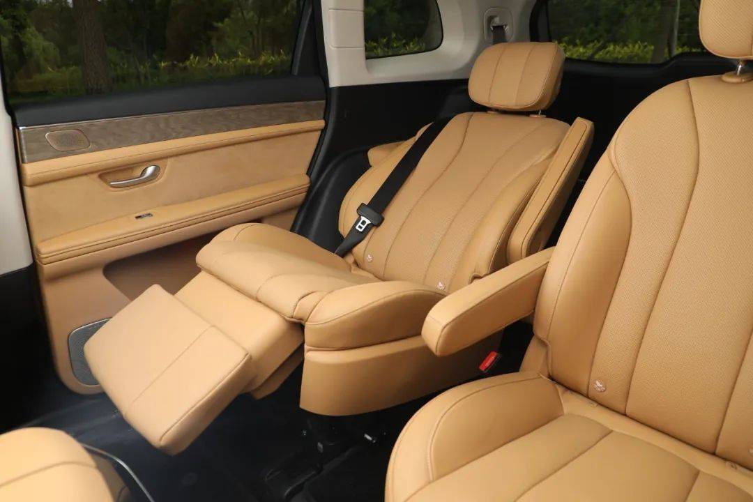 搭载华为鸿蒙系统零重力座椅问界m7能够复制m5的成功吗